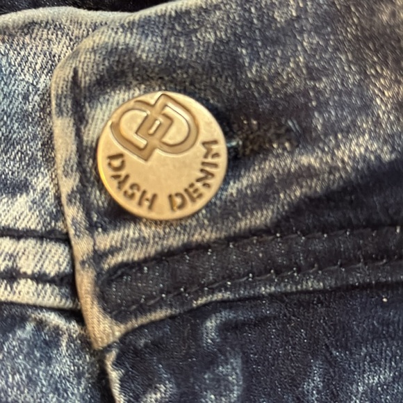 Dash Denim Co. Faded Acid Wash Men’s 44
13” Inseam Stretch Jean Shorts - Picture 7 of 8